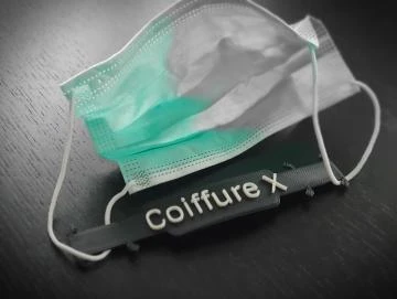 HALTERUNG FÜR SCHUTZMASKEN mit Ihrem NAMEN