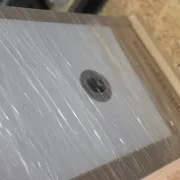 Batterieschrank mit Armatur & Becken – kompatibel mit Stativwaschbecken